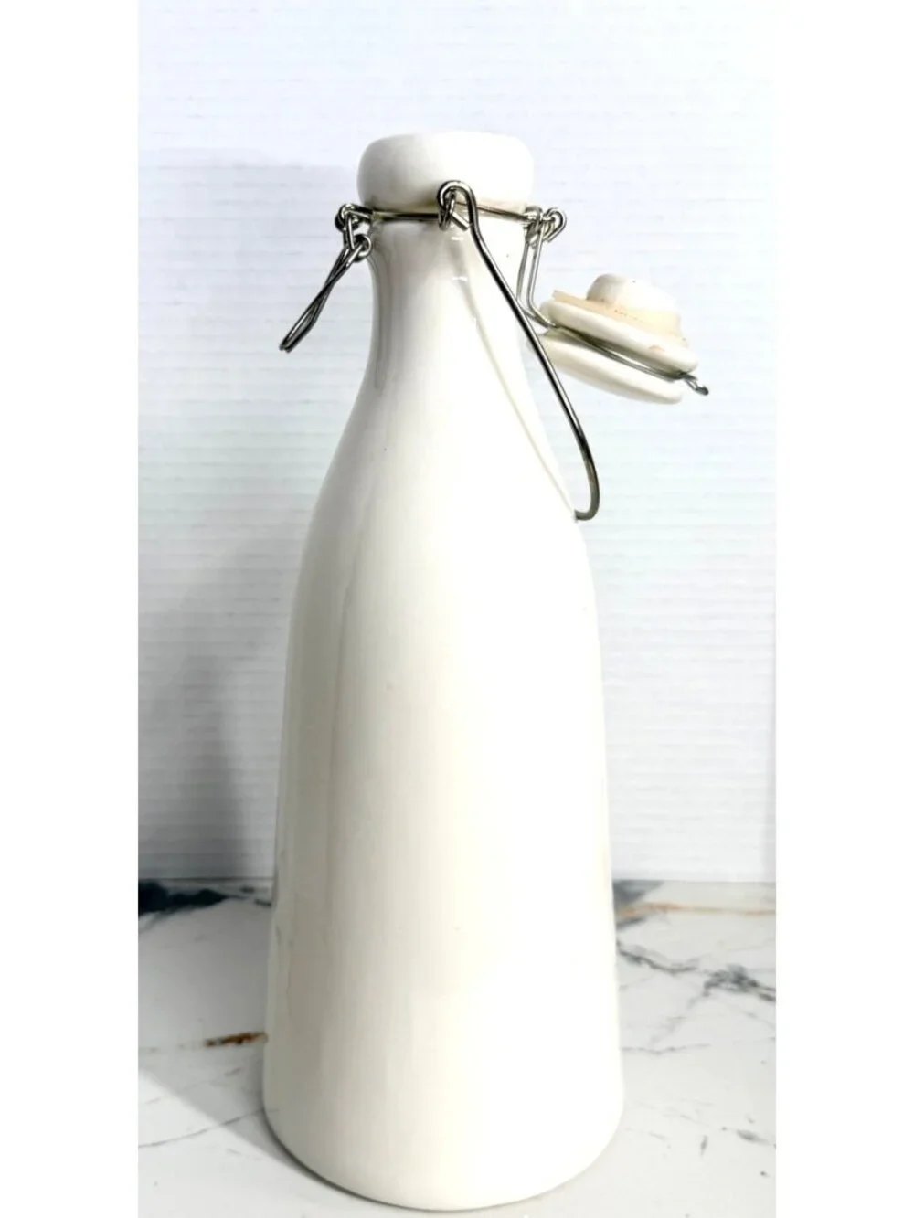 Vintage White Ceramic Milk Bottle Swing Top Wire Bale Lid Farmhouse Decor 12